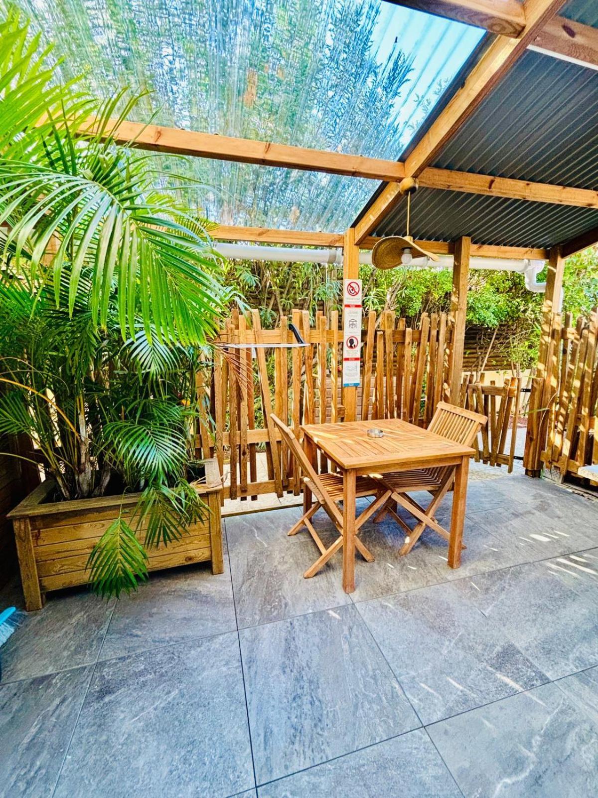 Hotel Coco Island Saint-Gilles-les-Bains Buitenkant foto